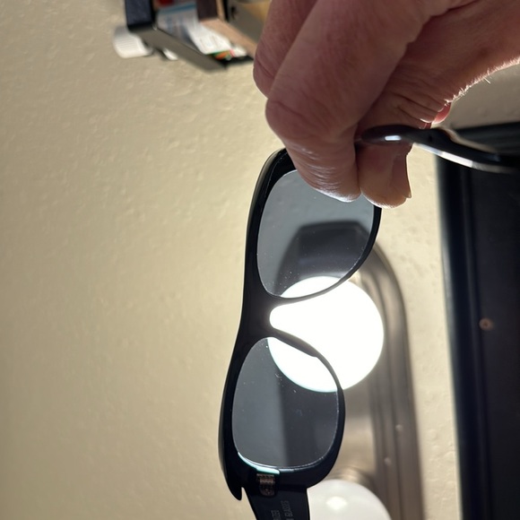VTG 1986/Thick Glass Polarized Lens/Black/Silver Frames with Side Shield… - Picture 12 of 12